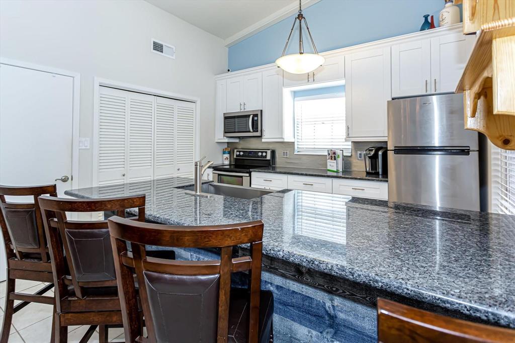 12828 E Madrid Rd, Galveston, Texas image 18
