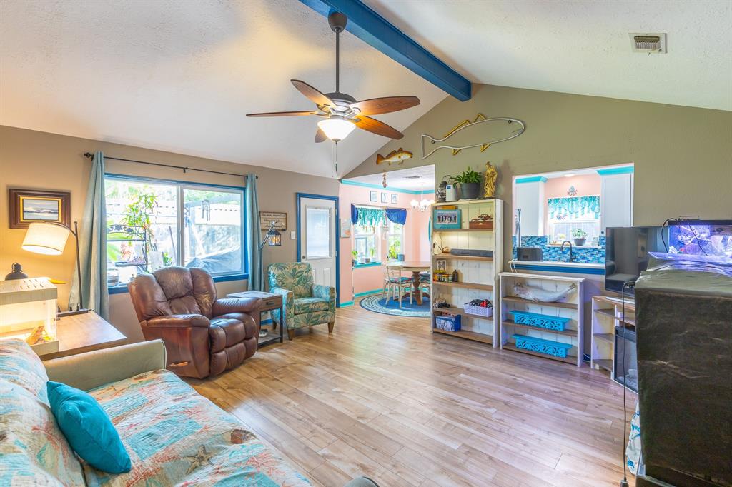 3103 Whitesail Drive, League City, Texas image 6
