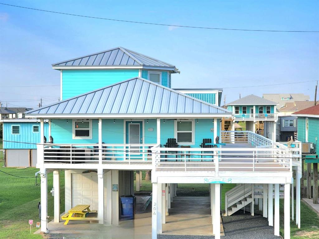 206 Sand Dune Court, Surfside Beach, Texas image 1