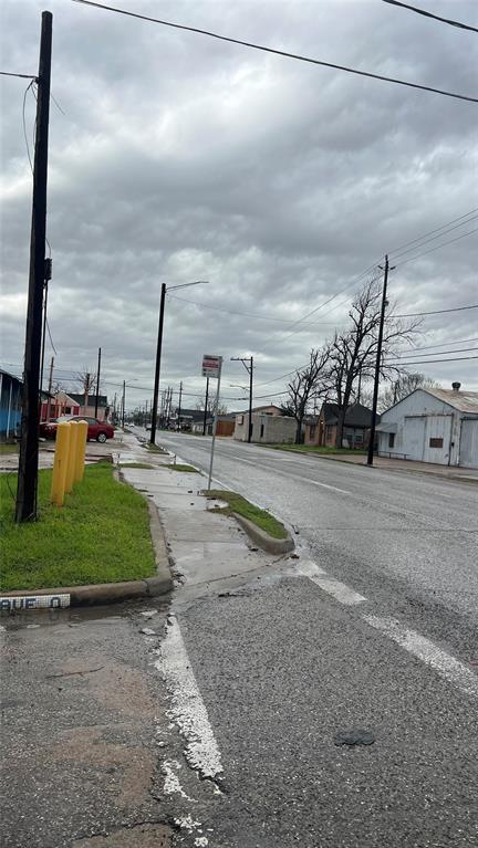 Avenue Q, Houston, Texas image 5