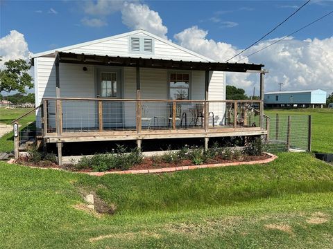 A home in San Leon