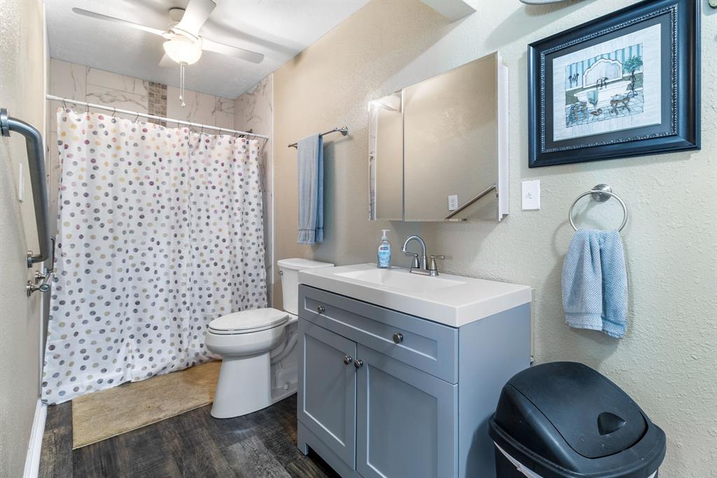 320 E Woodland Shores Drive, Point Blank, Texas image 30
