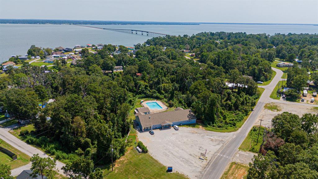 320 E Woodland Shores Drive, Point Blank, Texas image 40