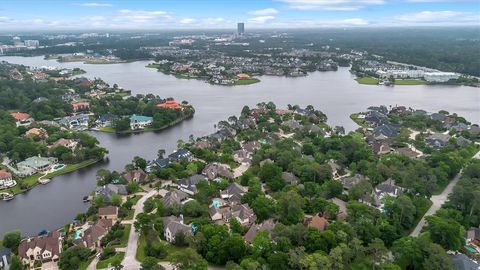 Single Family Residence in The Woodlands TX 23 Treasure Cove Drive 29.jpg