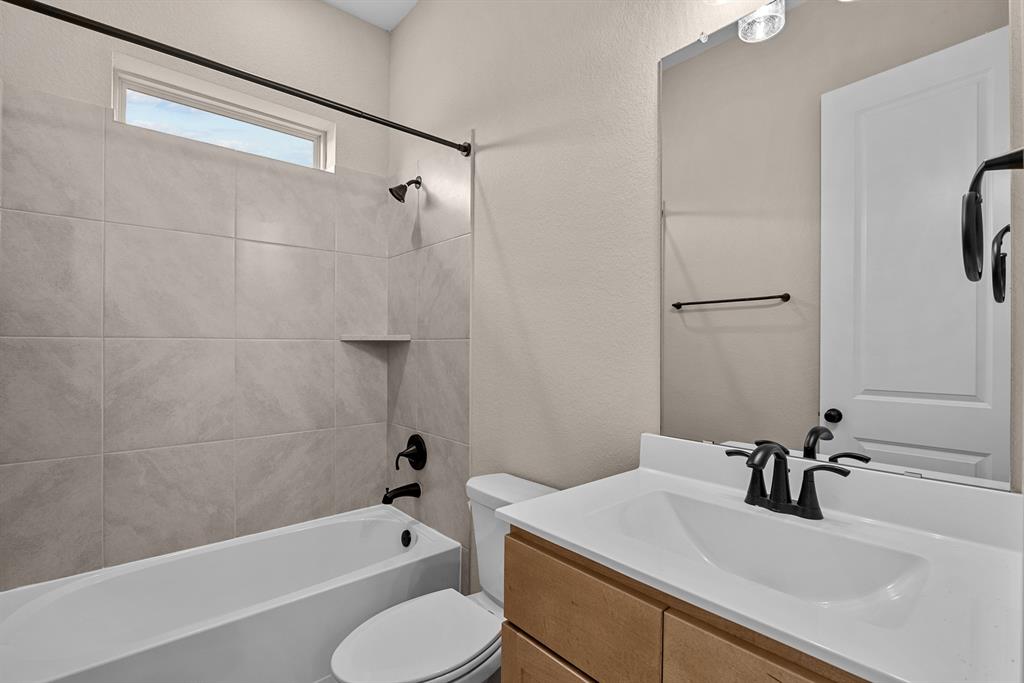 17303 July Moon Lane, Conroe, Texas image 16