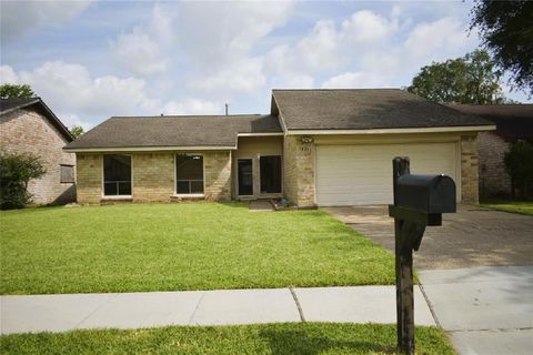10011 Sageorchard Lane Houston TX 77089