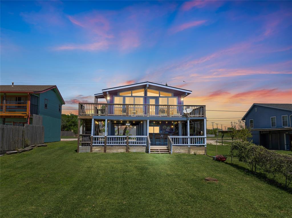 327 Bayshore Drive, Palacios, Texas image 1