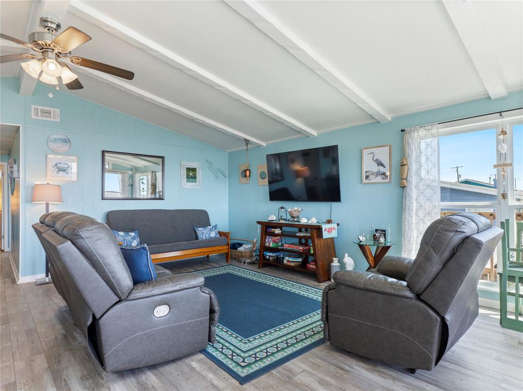 327 Bayshore Drive, Palacios, Texas image 6