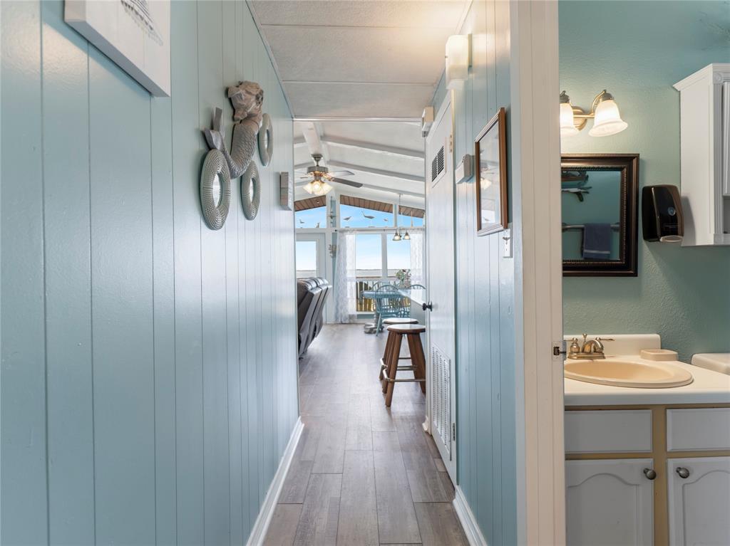 327 Bayshore Drive, Palacios, Texas image 24