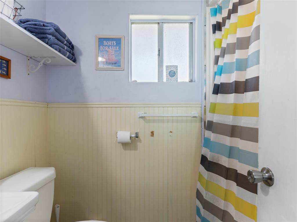 327 Bayshore Drive, Palacios, Texas image 31