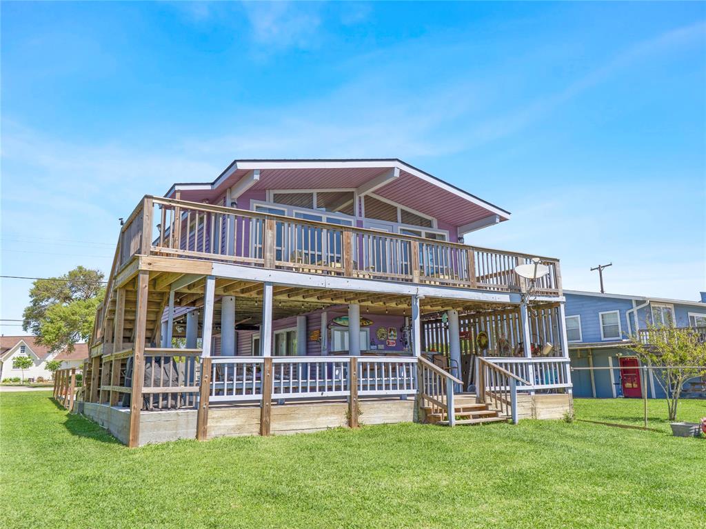 327 Bayshore Drive, Palacios, Texas image 3