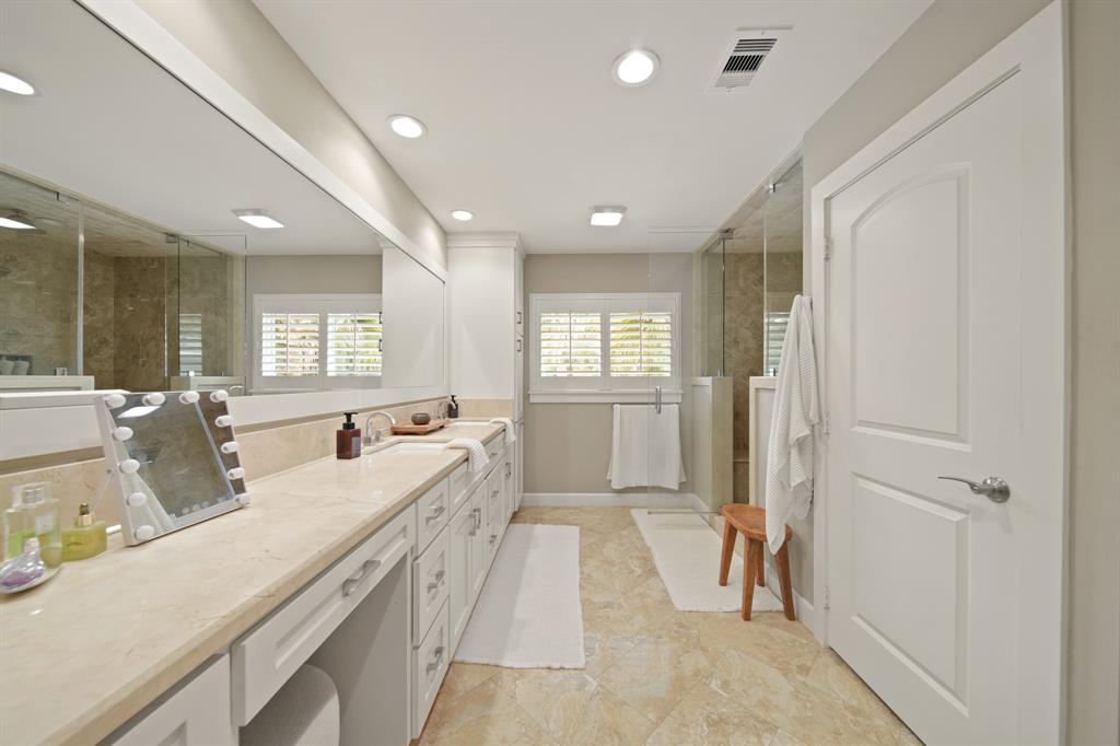 1504 Bayou Homes Drive, Galveston, Texas image 26
