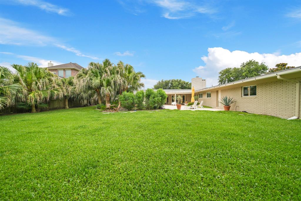 1504 Bayou Homes Drive, Galveston, Texas image 7