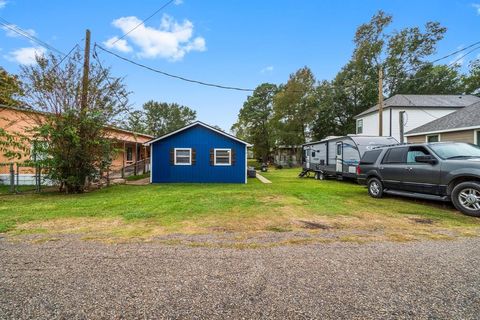 A home in Willis