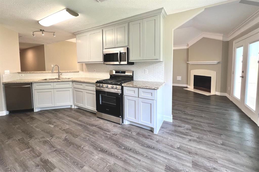 19326 Misty Cove Drive, Katy, Texas image 32