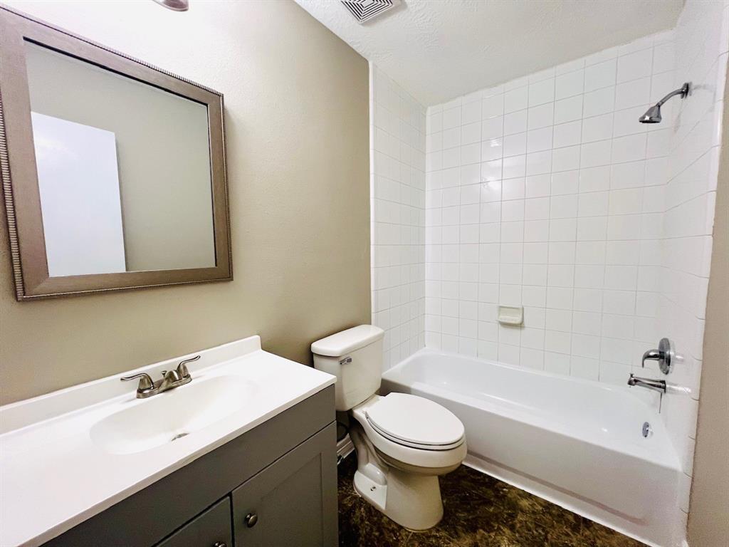 19326 Misty Cove Drive, Katy, Texas image 7