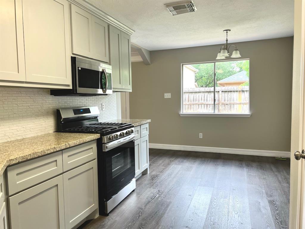 19326 Misty Cove Drive, Katy, Texas image 26