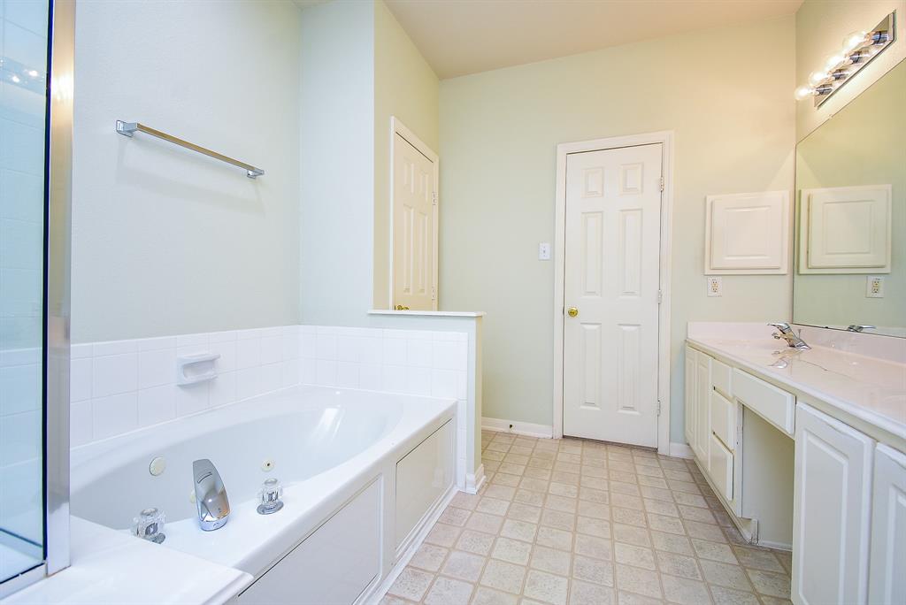 7218 Welshwood Lane, Sugar Land, Texas image 24