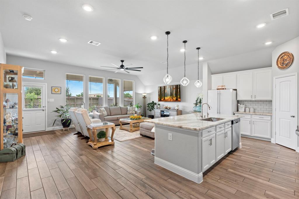 419 Barrios Bay Lane