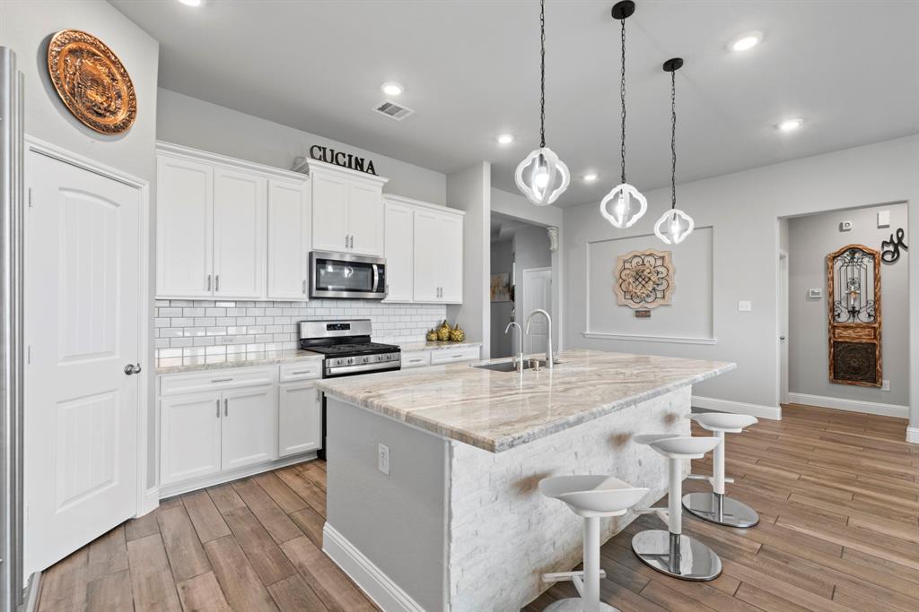 419 Barrios Bay Lane