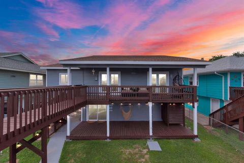 A home in Bayou Vista