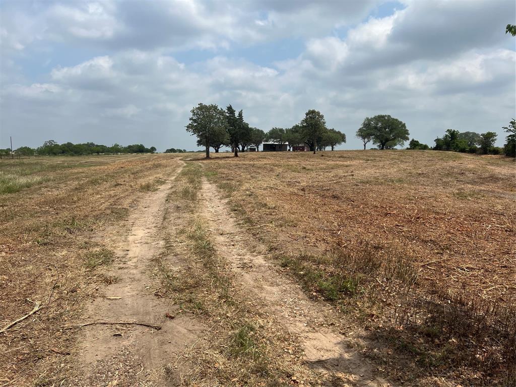 566 County Road 430, Hallettsville, Texas image 4