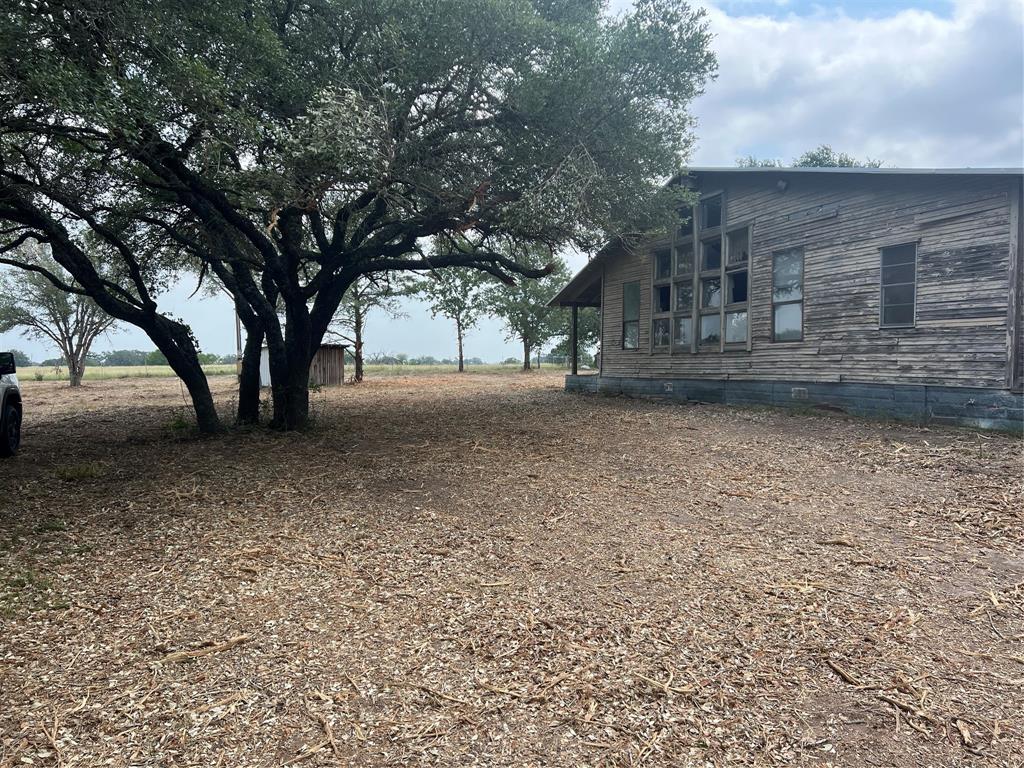 566 County Road 430, Hallettsville, Texas image 5