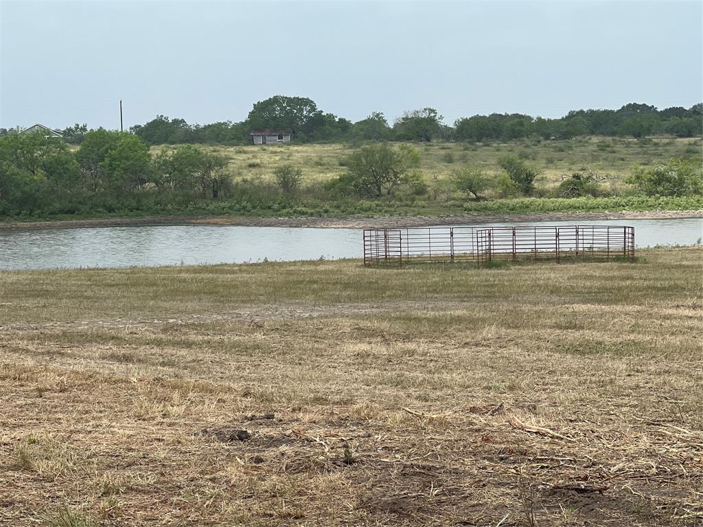 566 County Road 430, Hallettsville, Texas image 17