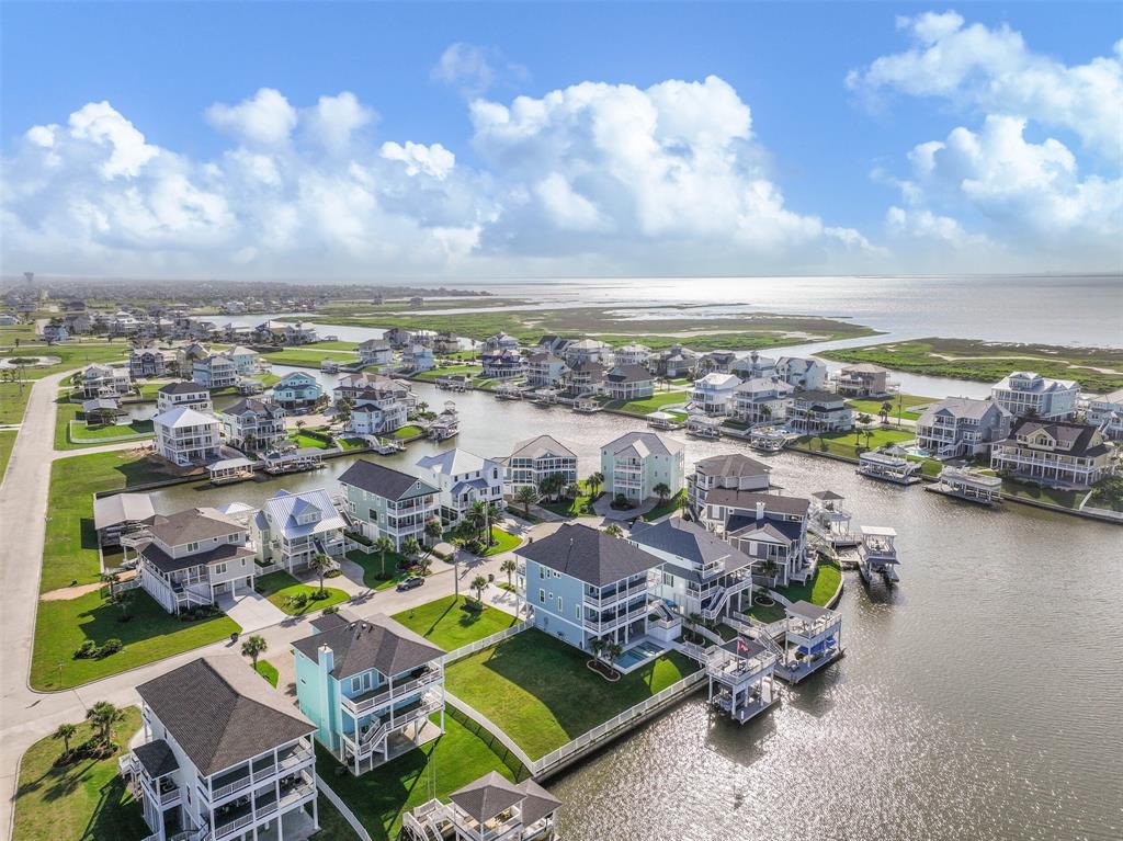 4119 Bluewing Teal Court, Galveston, Texas image 10