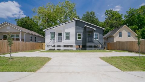 4302 Hirsch Road Houston TX 77026