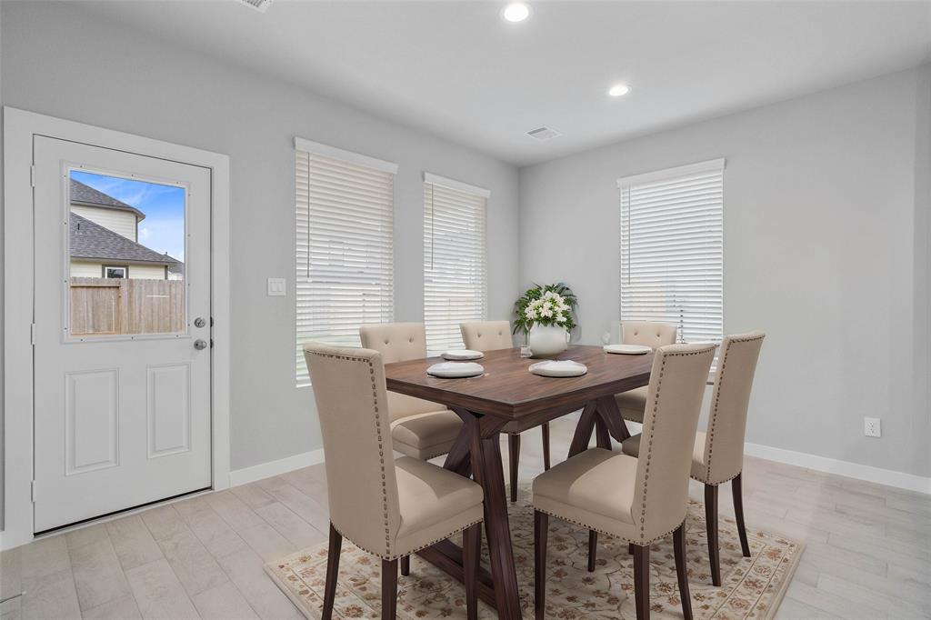 2611 Village Side Trail