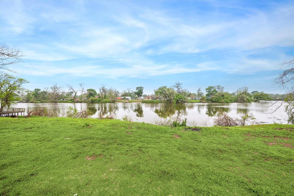201 Smilie Road, Angleton, Texas image 1