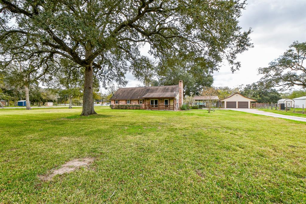 1703 Garrett Court, Wharton, Texas image 6