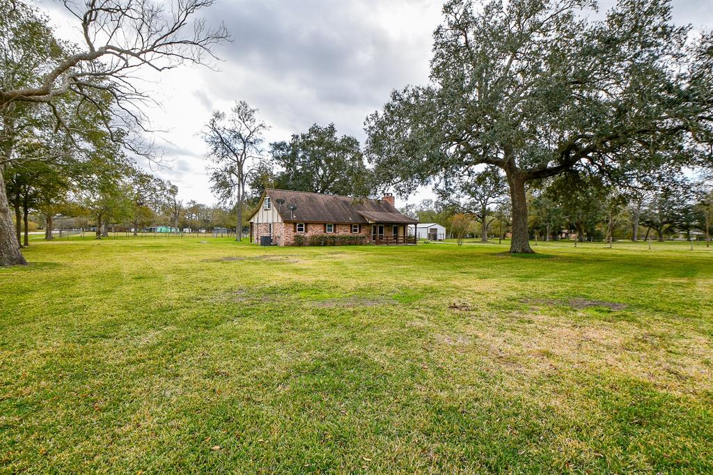 1703 Garrett Court, Wharton, Texas image 7