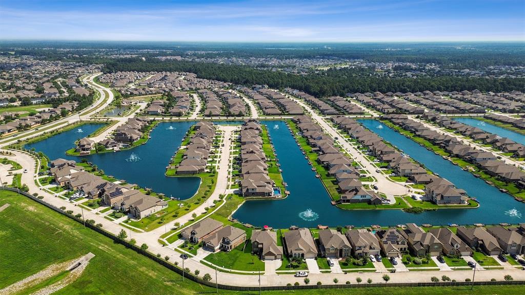 3651 Lake Bend Shore Drive, Spring, Texas image 48