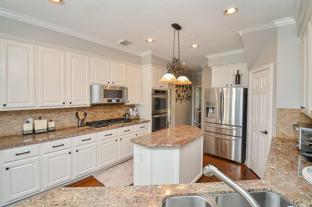 6431 Aspen Cove Court, Sugar Land, Texas image 17
