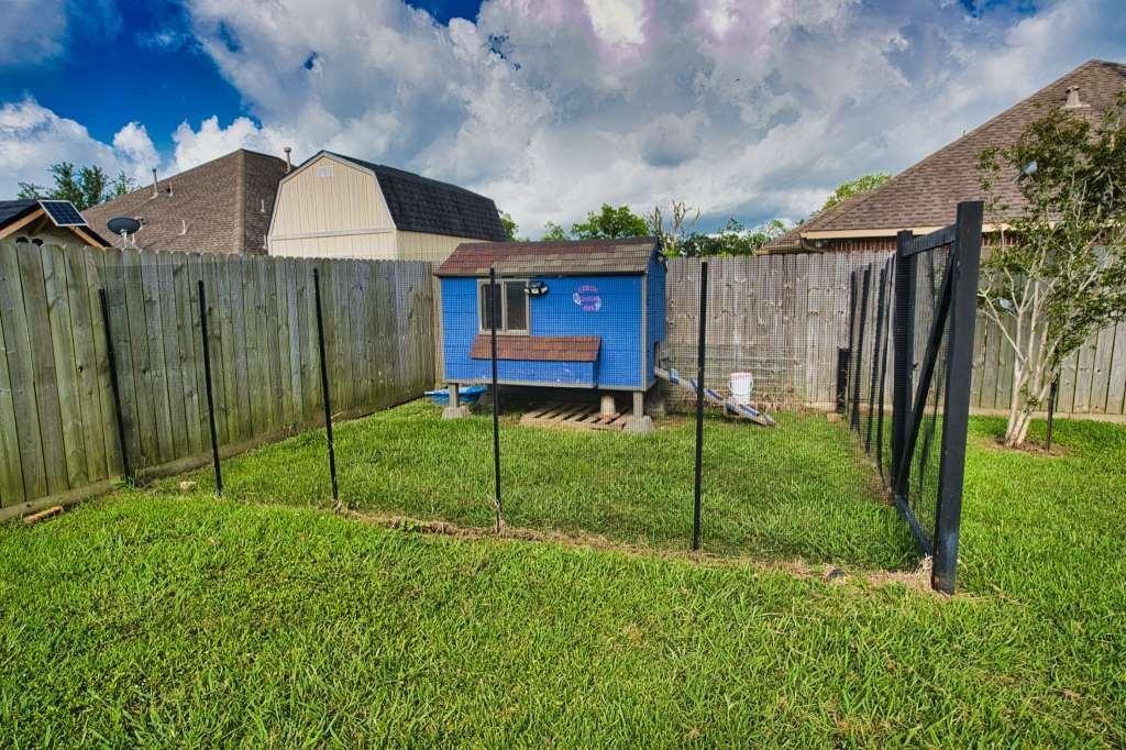 107 Brazos Court, Richwood, Texas image 37