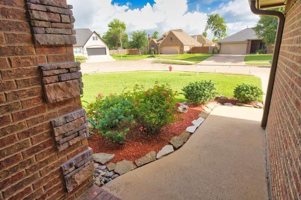 107 Brazos Court, Richwood, Texas image 3