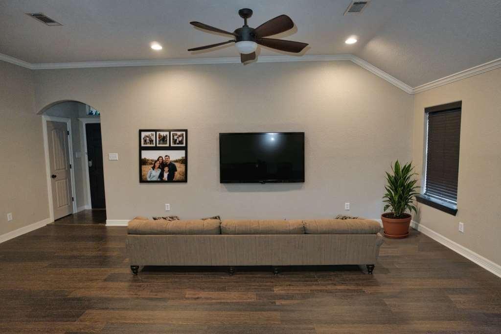 107 Brazos Court, Richwood, Texas image 6