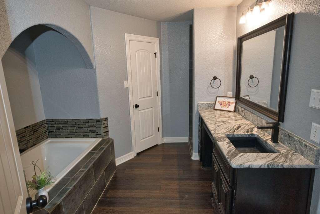 107 Brazos Court, Richwood, Texas image 27