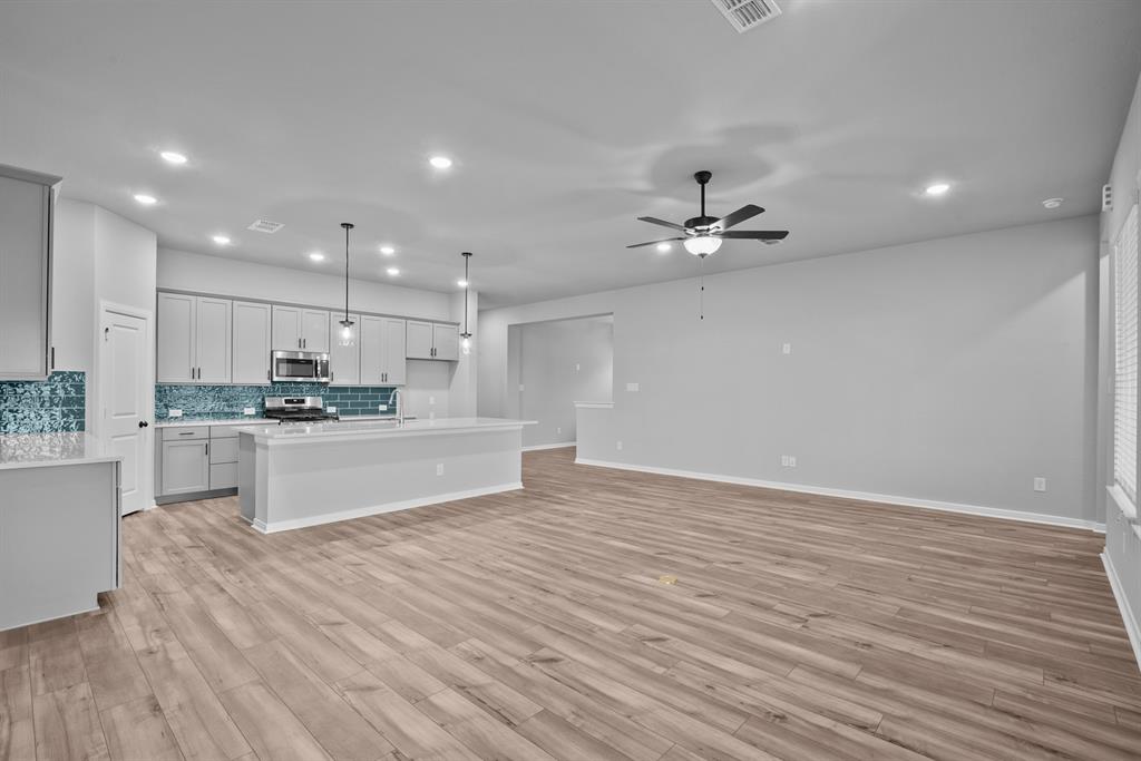 21803 Oakwood Drive, Waller, Texas image 34