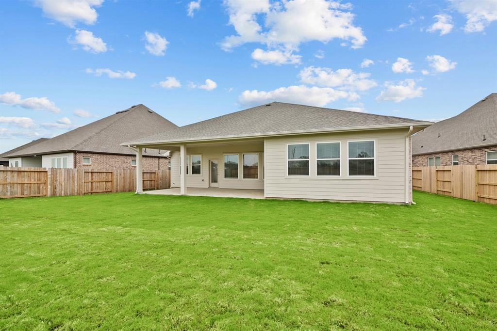 21803 Oakwood Drive, Waller, Texas image 8
