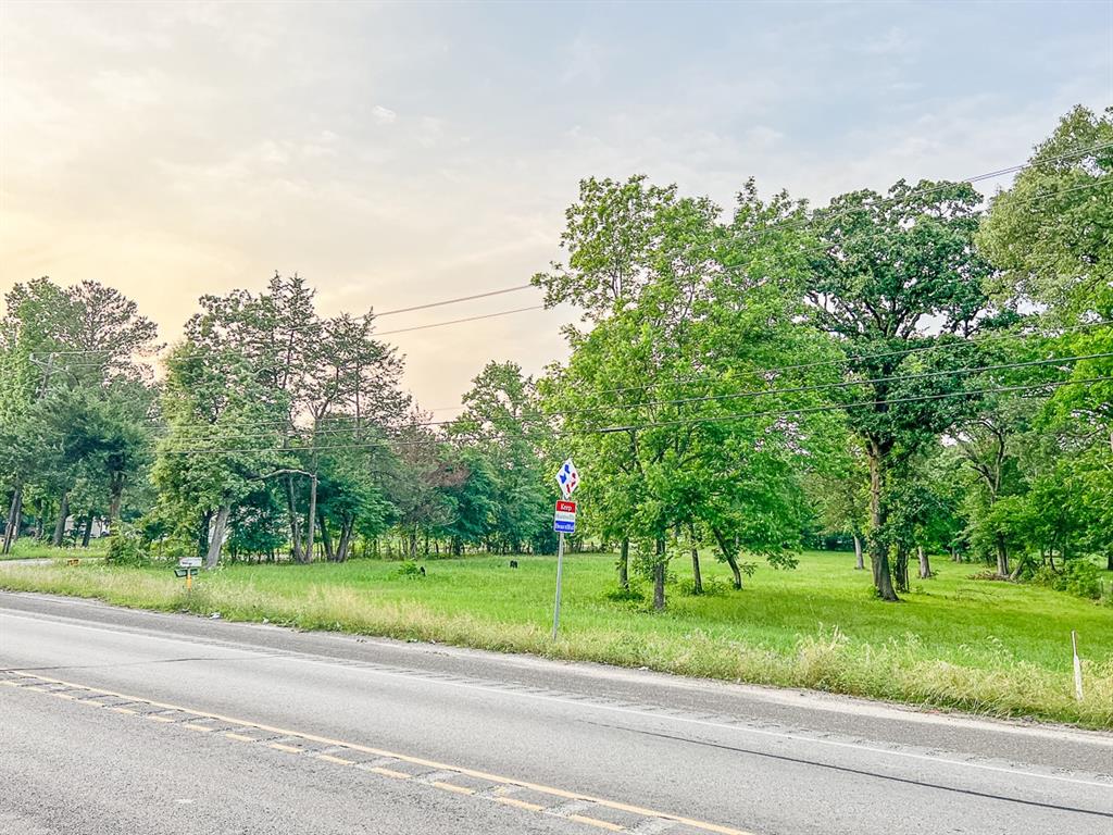 Hwy 190, Huntsville, Texas image 3