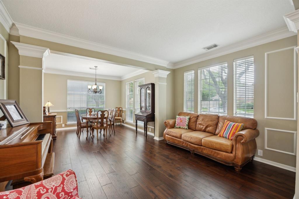 2411 Cinco Park Place