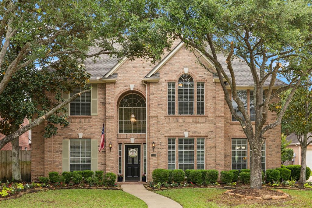 2411 Cinco Park Place
