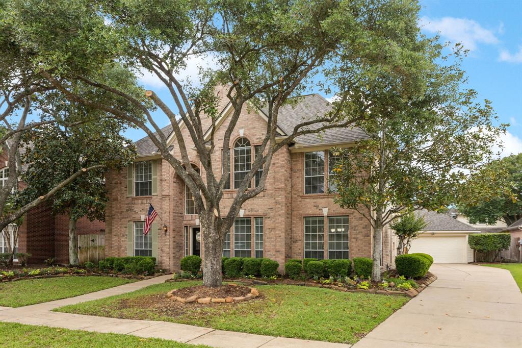 2411 Cinco Park Place