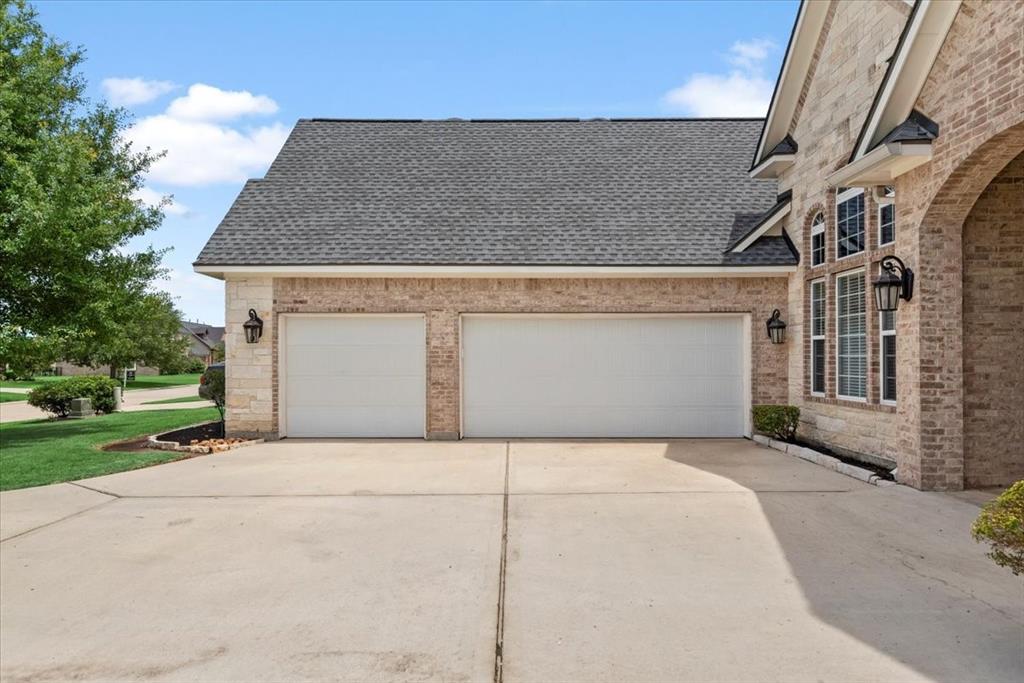 231 N Waterstone Drive, Montgomery, Texas image 5