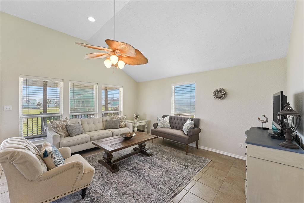 18606 Shaman Drive, Galveston, Texas image 5