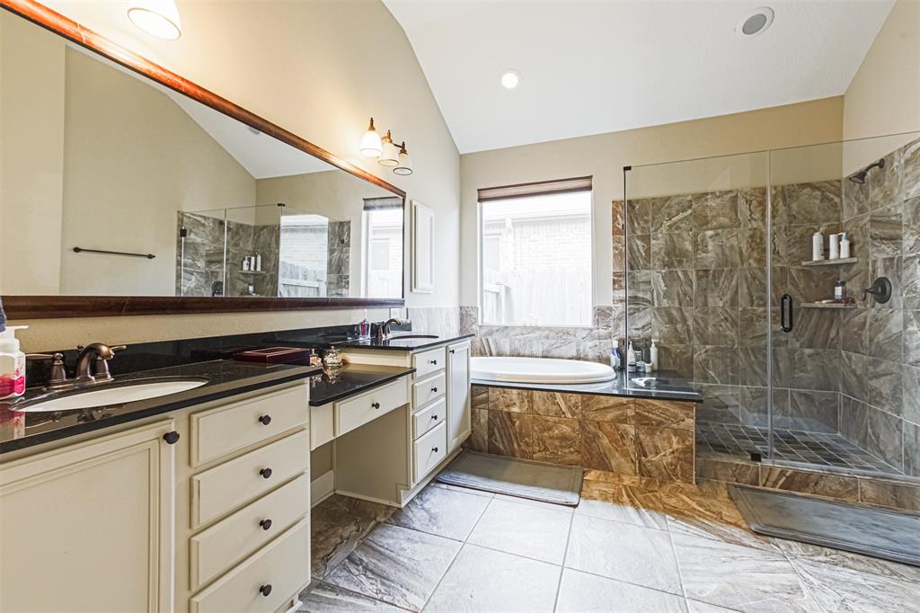 2918 Katy Town Lane, Katy, Texas image 15