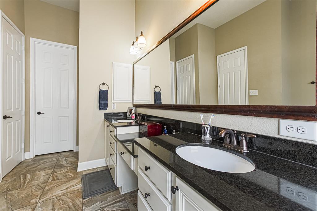 2918 Katy Town Lane, Katy, Texas image 17